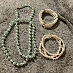 Green and White‎ Beaded Necklace with Natural Stone Look